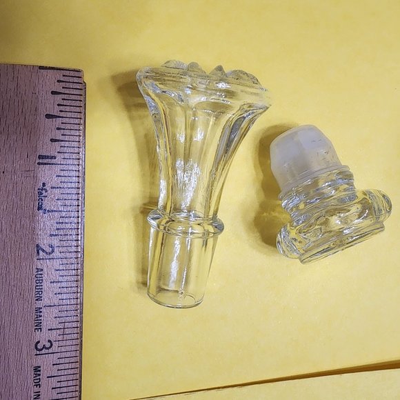 Vintage Anchor Hocking Prescut Clear Glass Star of David Cruets w/ Stoppers - Picture 9 of 10